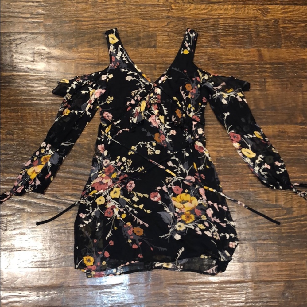 Trendy Floral Cold Shoulder Mini Dress